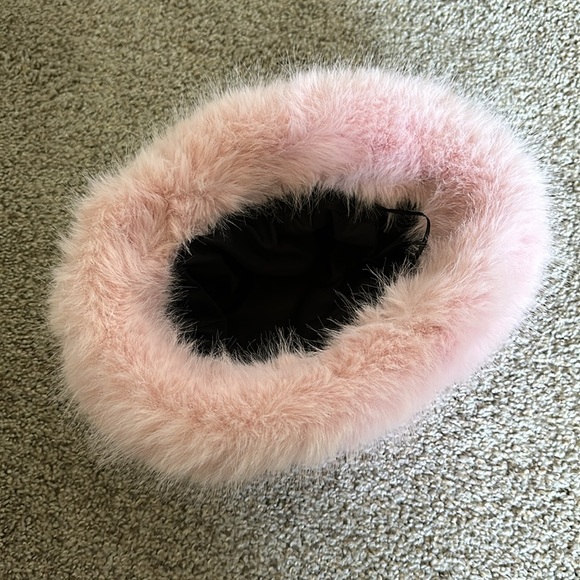 Fur hat - Picture 2 of 3